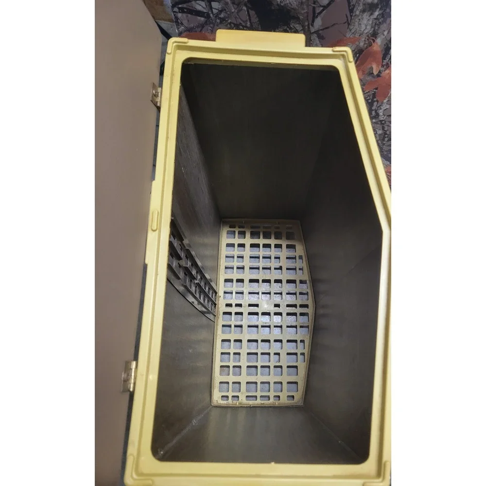 Vintage Mid Century Woven Wicker Style Laundry Hamper Harvest Gold Vinyl Lid